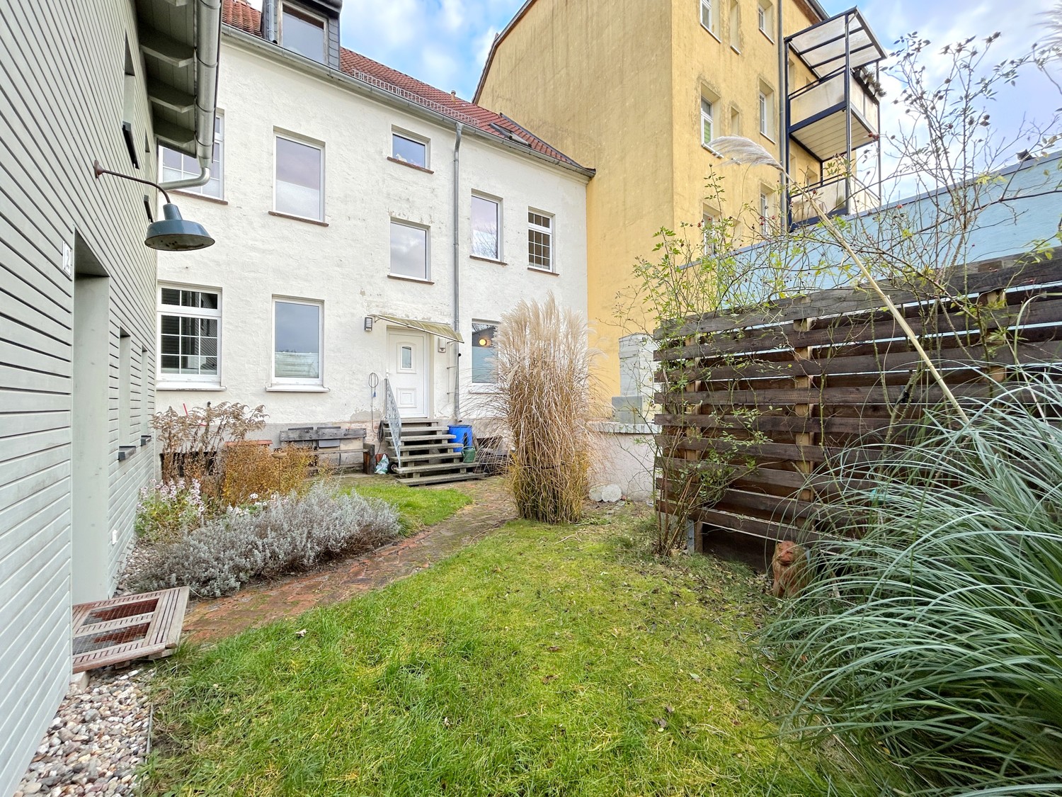 Mehrfamilienhaus in fußläufiger Entfernung zum 