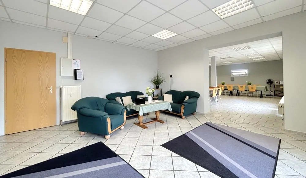 Gewerbeeinheit mit angrenzender Küche