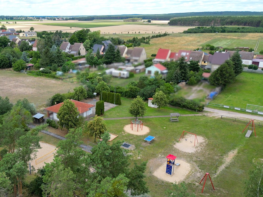 Sport- und Spielplatz mit Fußballfeld, Beachvolleyballfeld, Zipline, Kegelbahn, uvm.