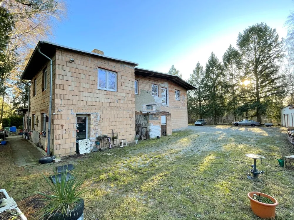 Rohbau mit separaten Eingängen