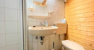 von_poll_real_estate_property_23165051_image_15