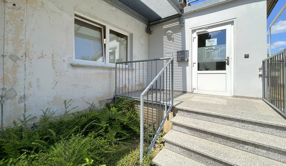 Treppe zur Arztpraxis