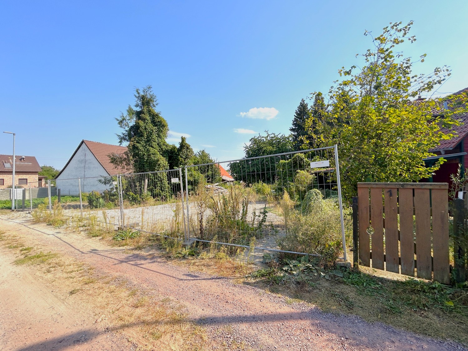 Attraktives Baugrundstück mit positiver Bauvoranfrage am Stadtrand