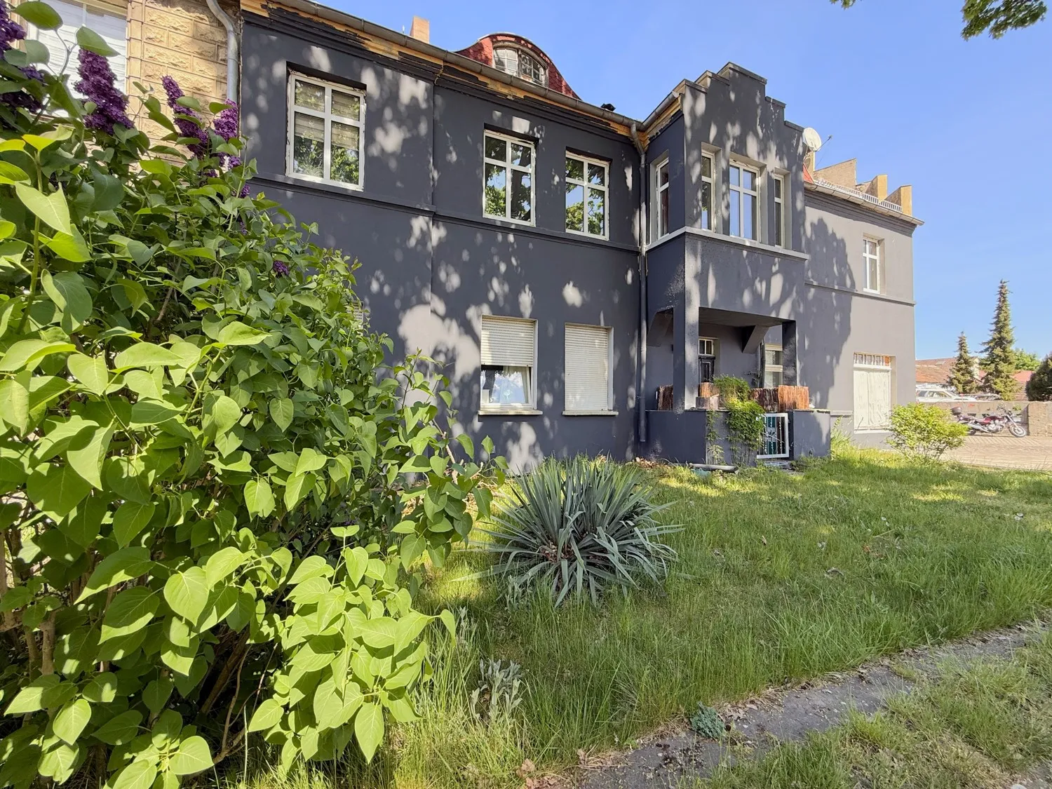 Historic gem with development potential – 5-unit apartment building in Plaue an der Havel