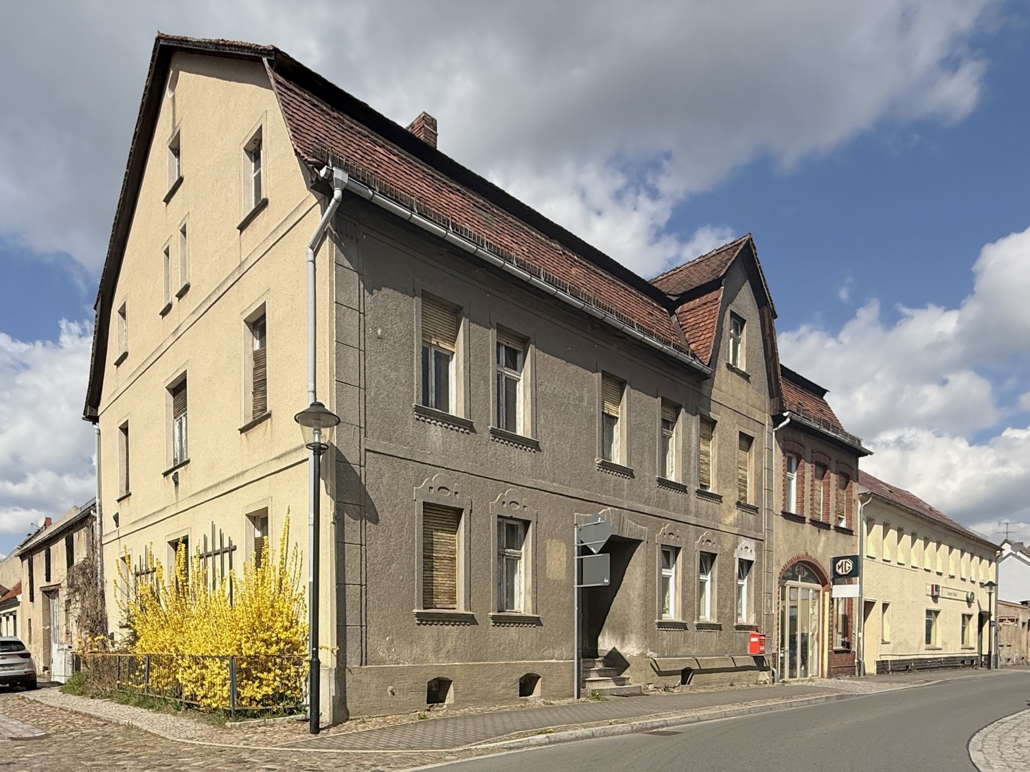 historisches Mehrfamilienhaus