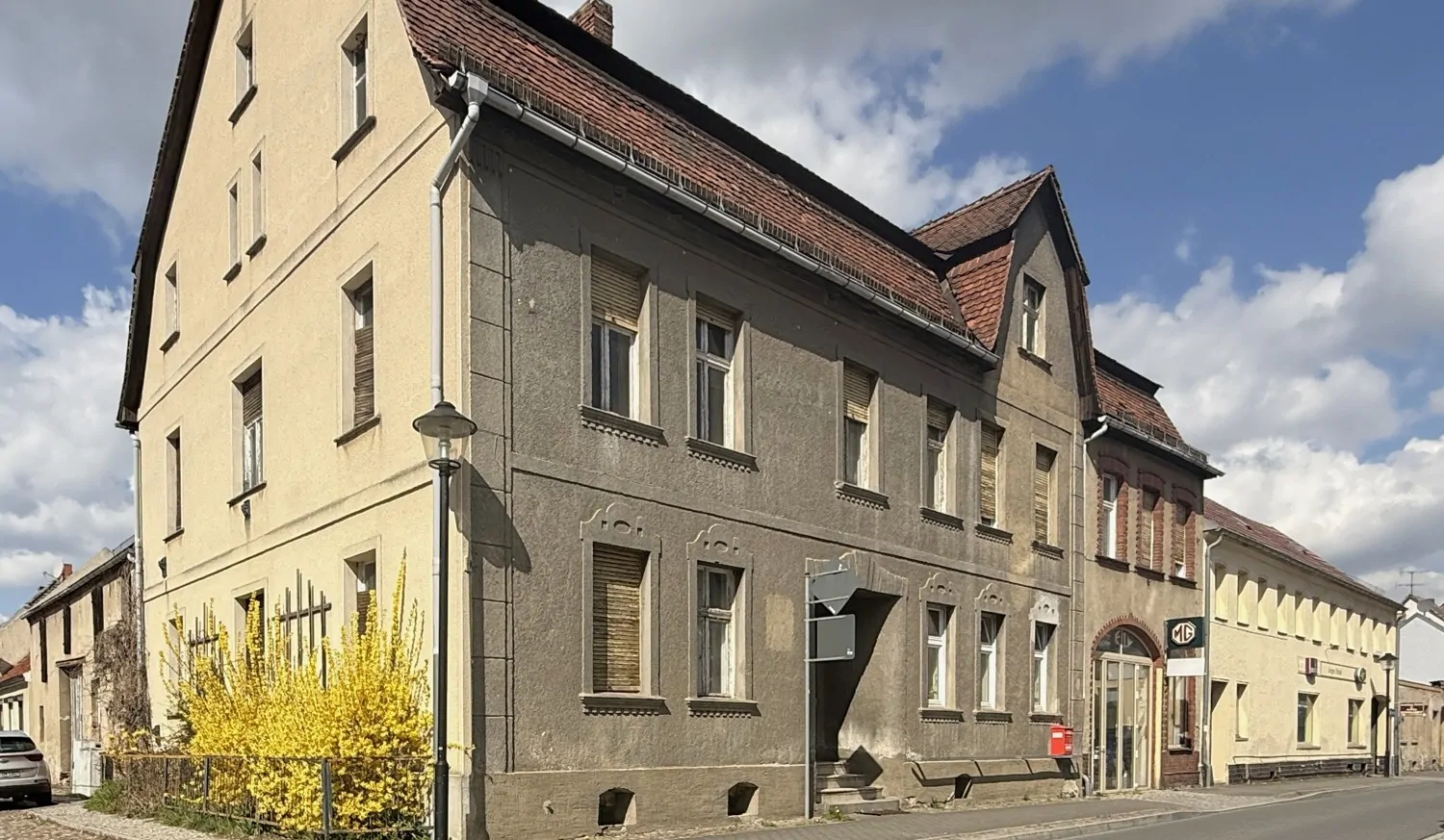 historisches Mehrfamilienhaus