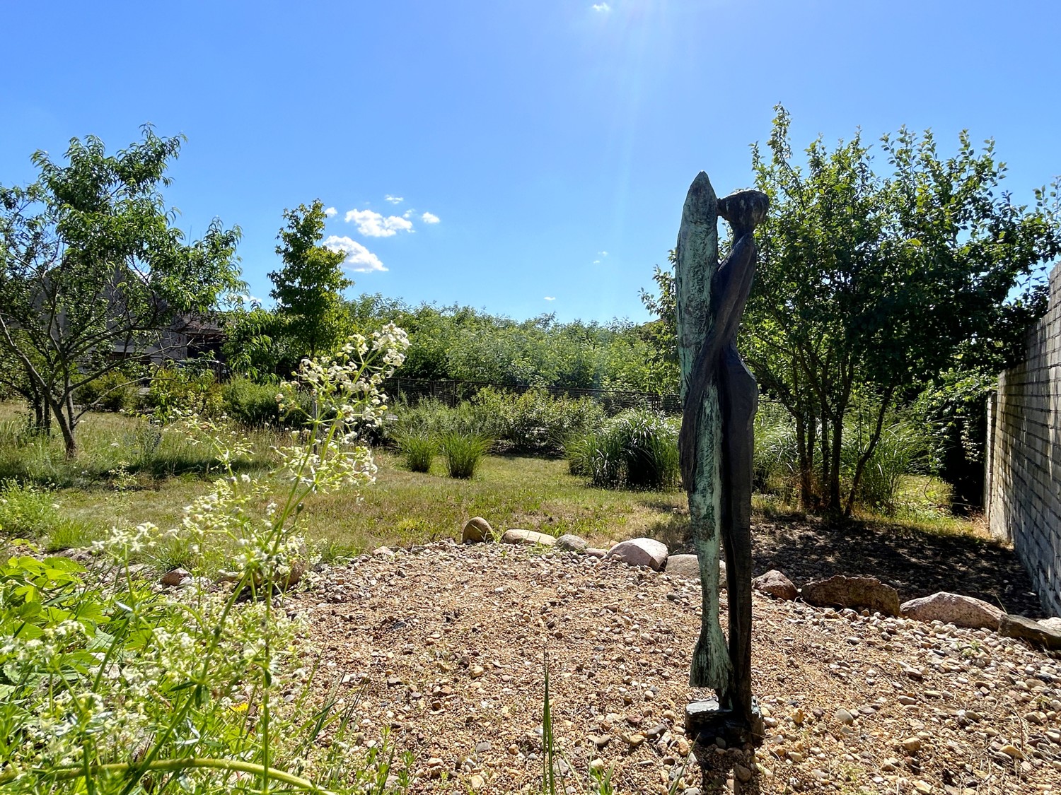 Kunstelemente im Garten