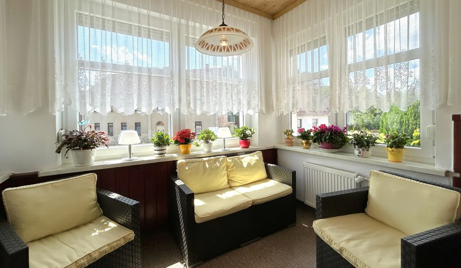 straßenseitiger Windfang