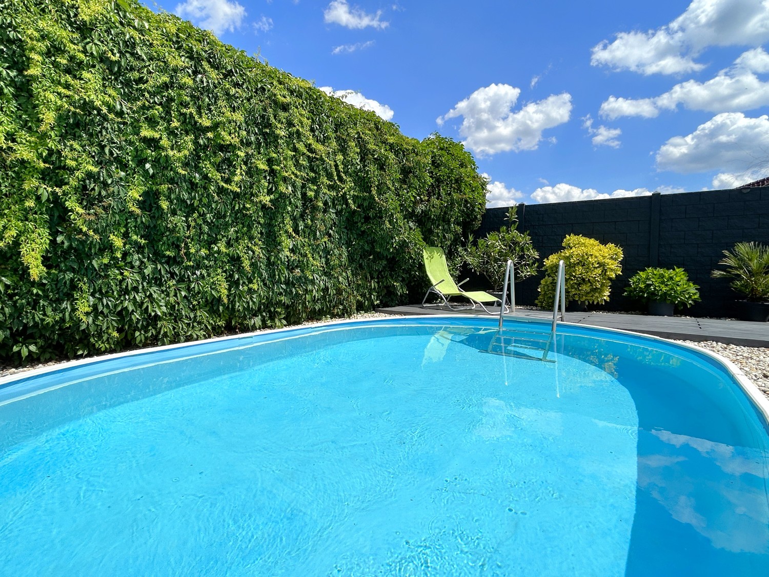 traumhafter Pool