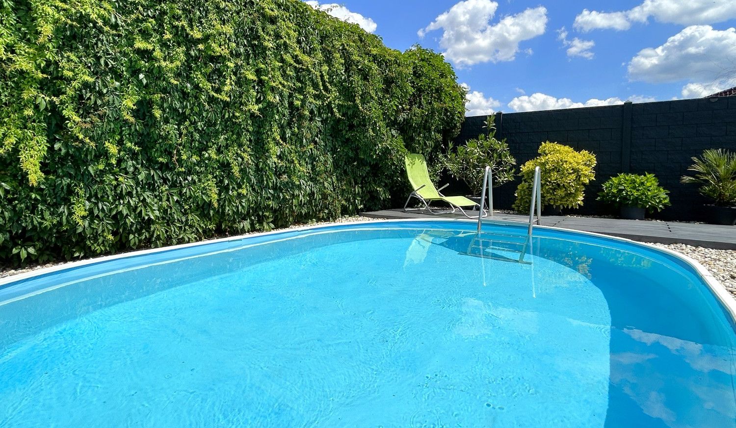 traumhafter Pool