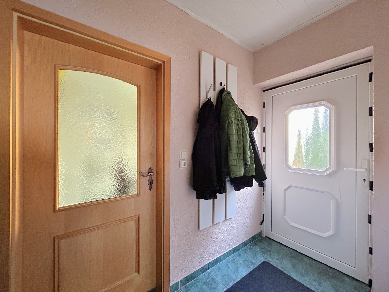 Hausflur mit Garderobe