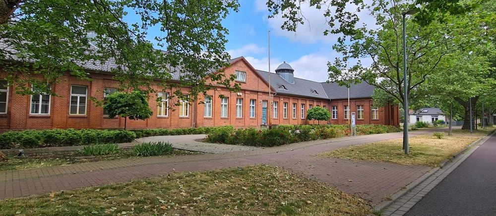 Großzügige Gewerbefläche in historischem Backstein-Ensemble