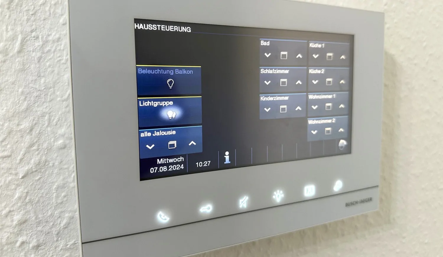smarte Licht- und Rollladensteuerung