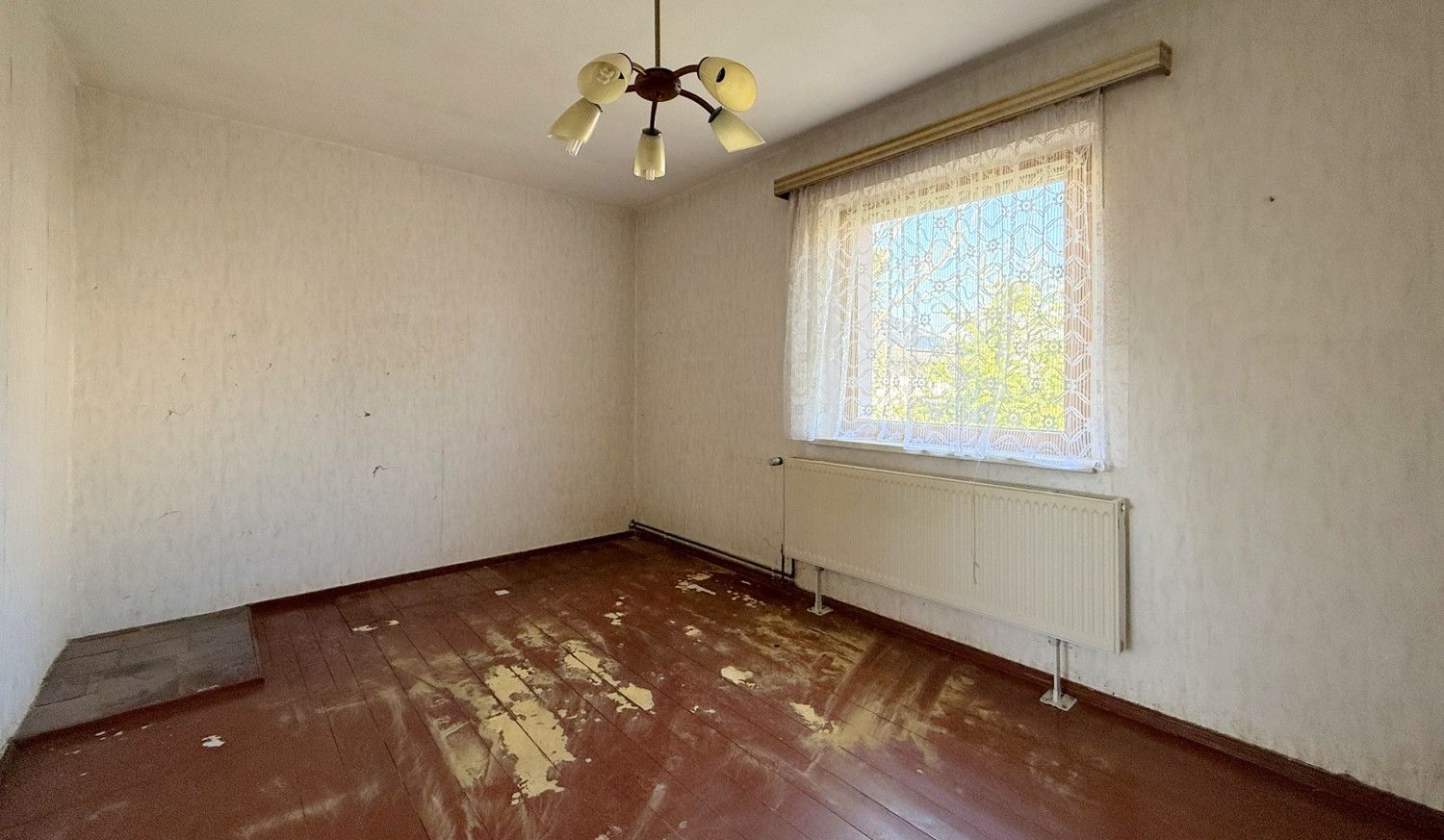 Wohnzimmer mit Dielenboden