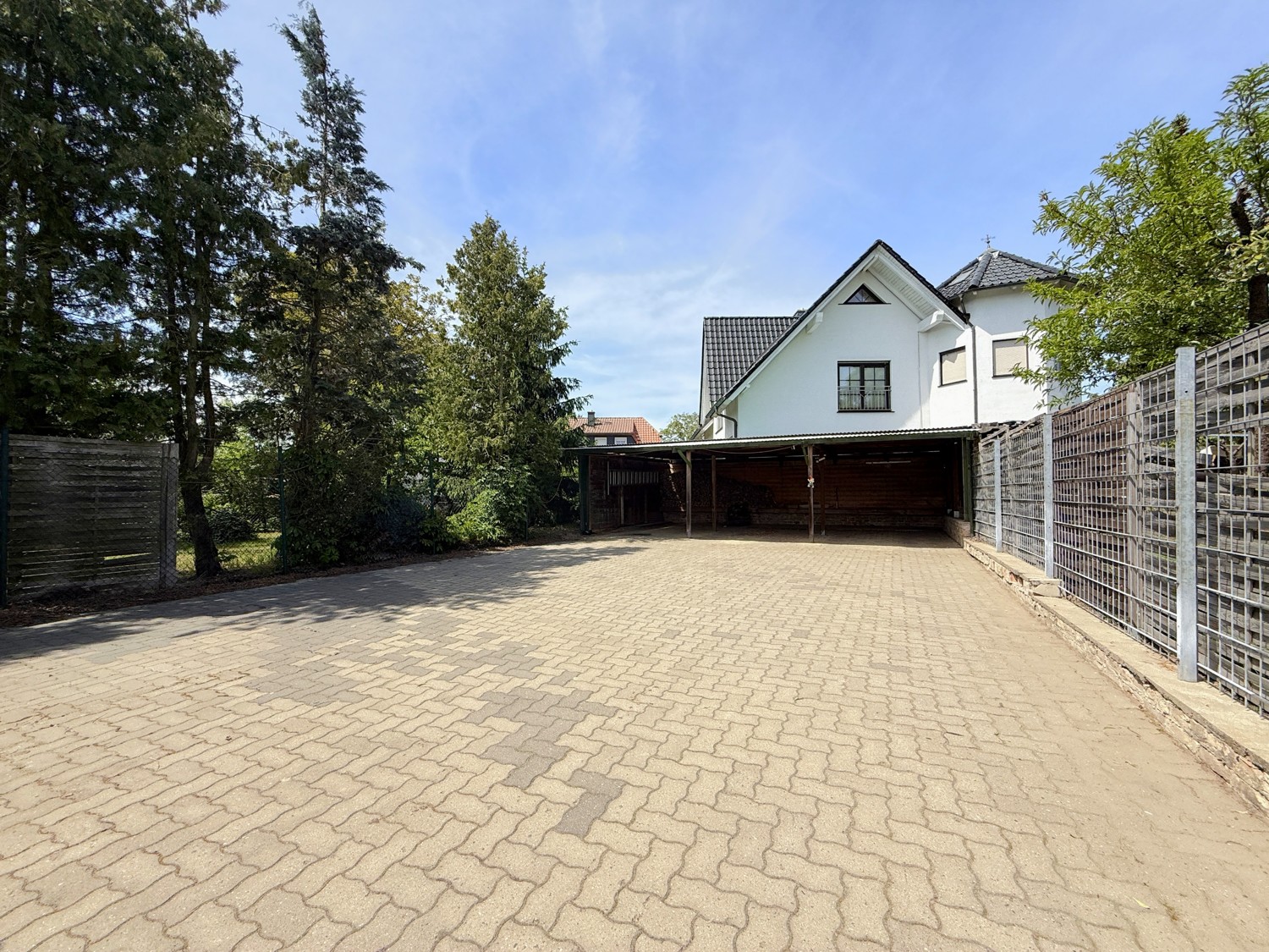 4 Carports