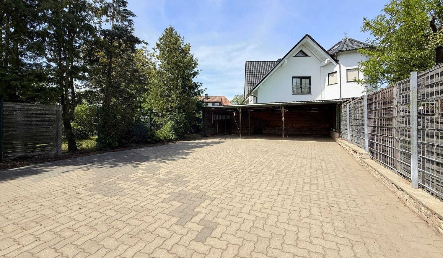 4 Carports