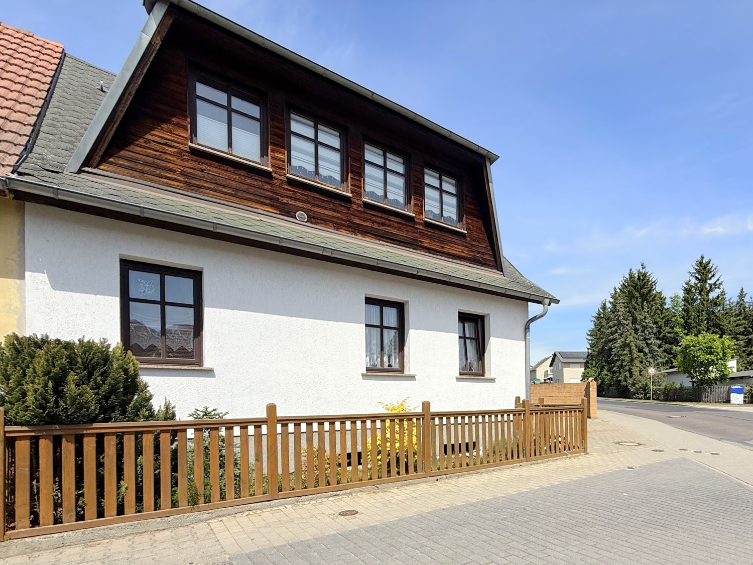 ca. 146 m² Wohnfläche verteilt auf 2 Etagen