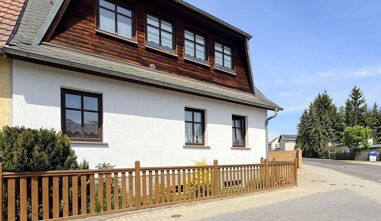 ca. 146 m² Wohnfläche verteilt auf 2 Etagen