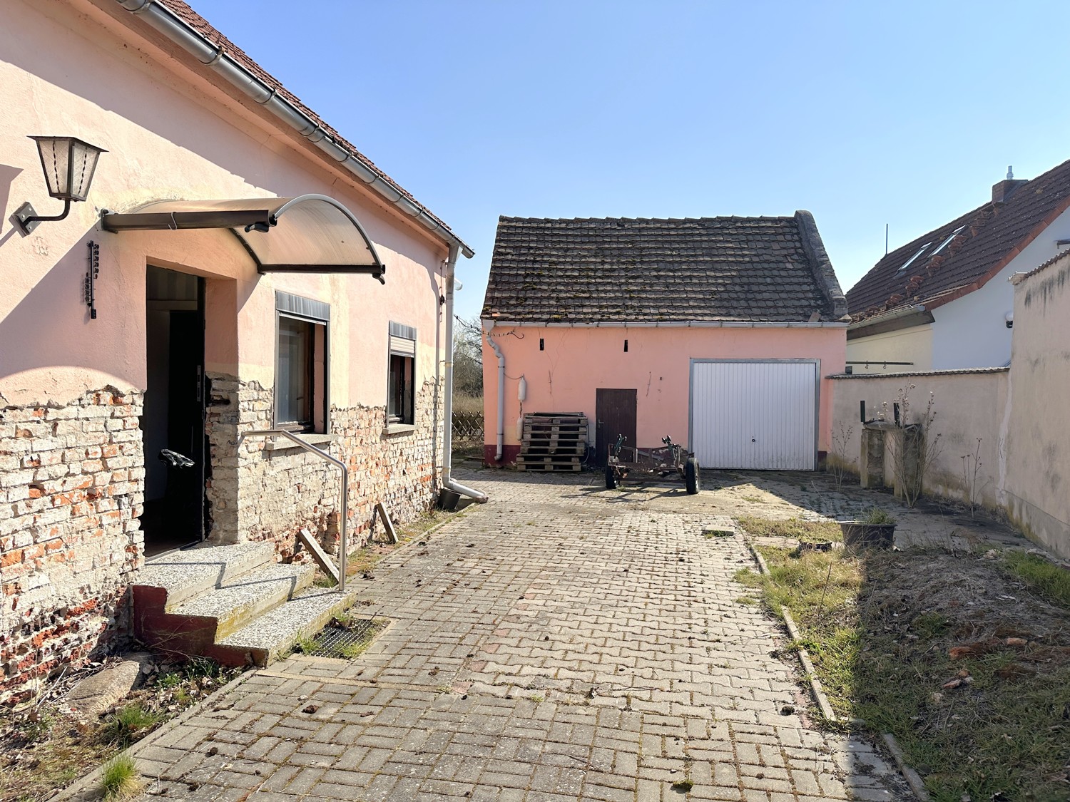 gepflasterter Innenhof