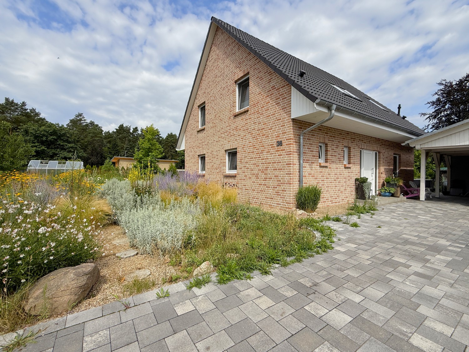 hochwertiges Einfamilienhaus