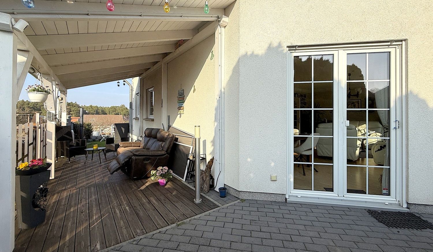 überdachte Terrasse