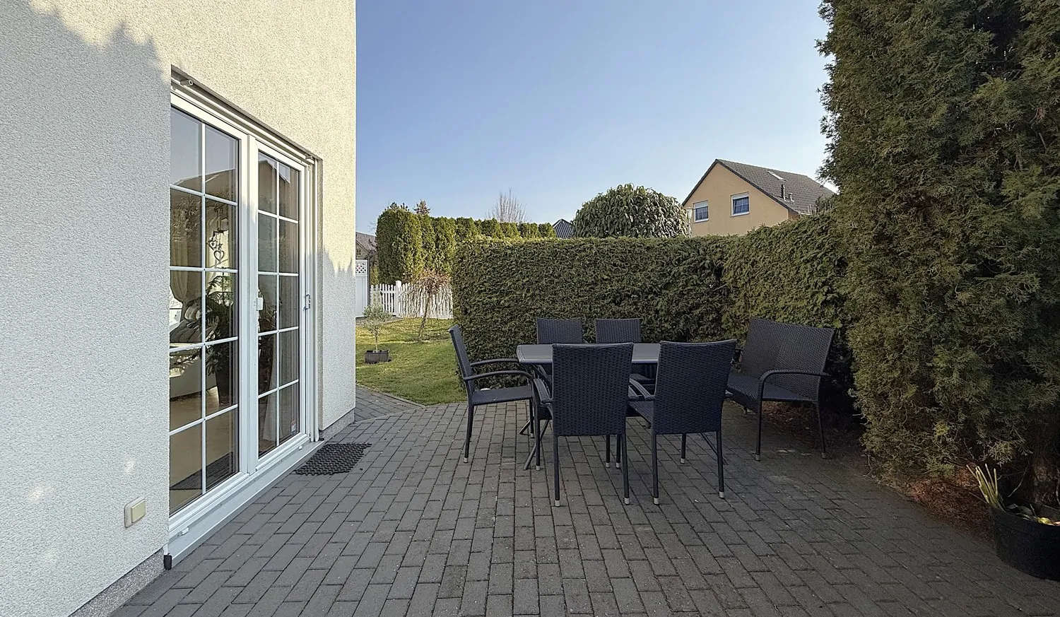 geplasterte Terrasse