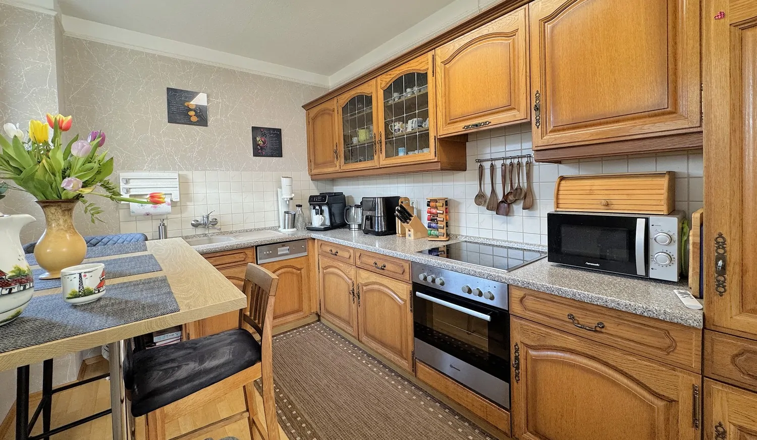 Einbauküche aus Holz