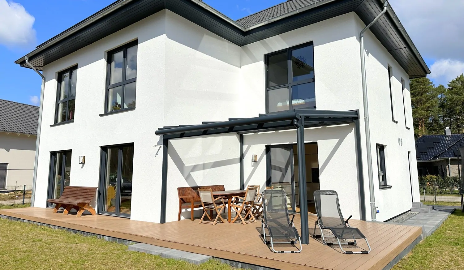 ca. 40 m² große Terrasse