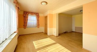 von_poll_real_estate_property_25165027_image_9
