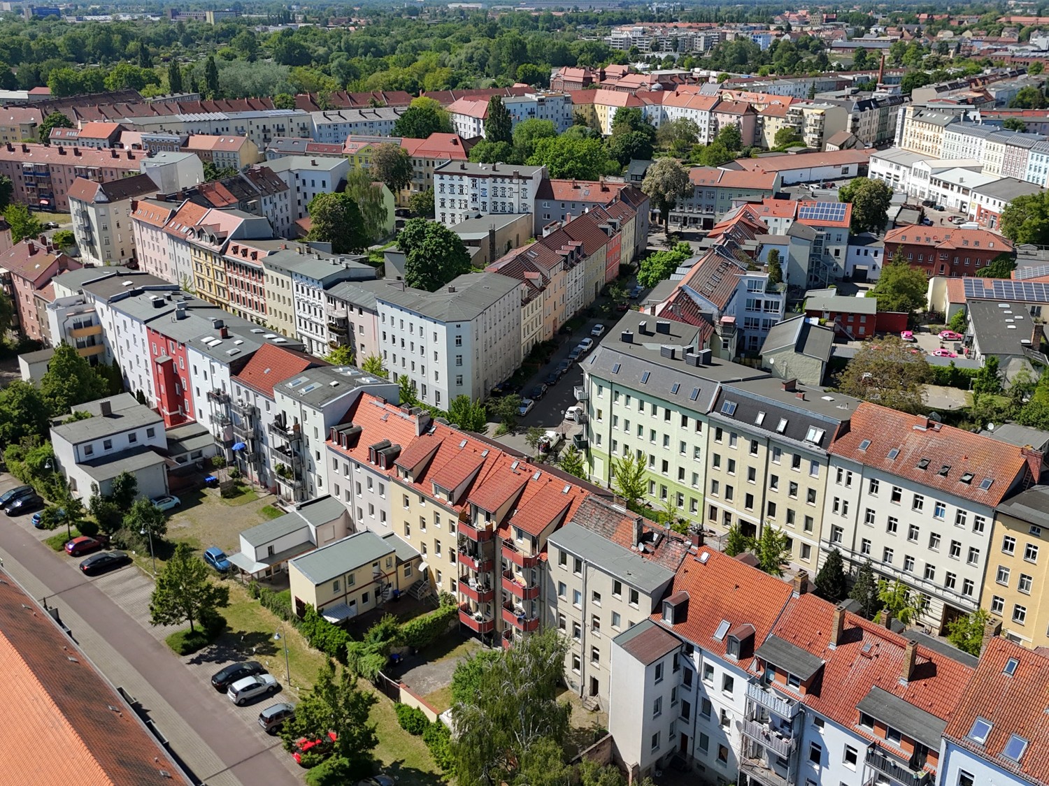Zwei vollvermietete Mehrfamilienhäuser – attraktives Anlagepaket in der Bahnhofsvorstadt