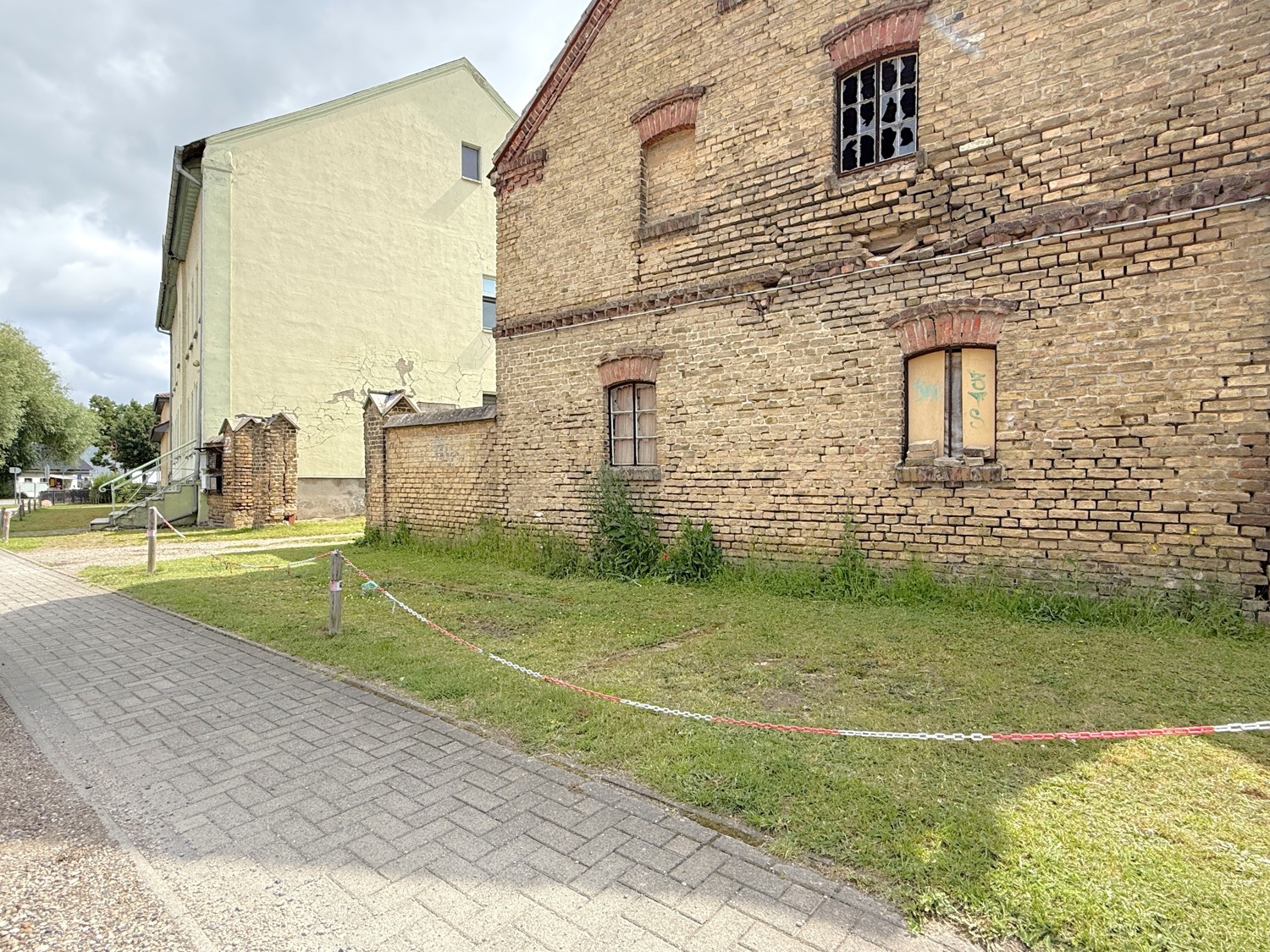 gepflegter Vorgarten