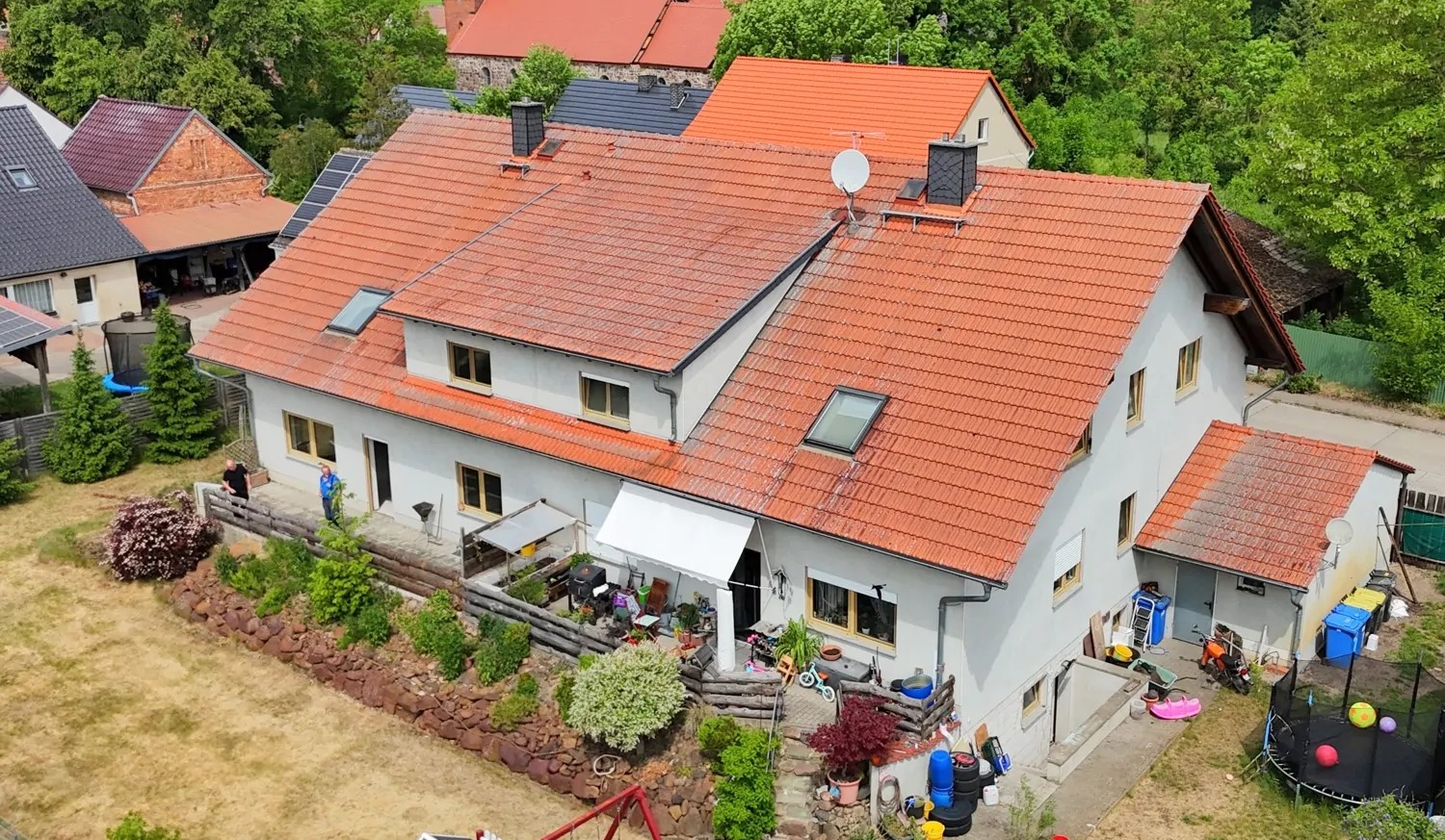 gepflegter Garten mit Südausrichtung