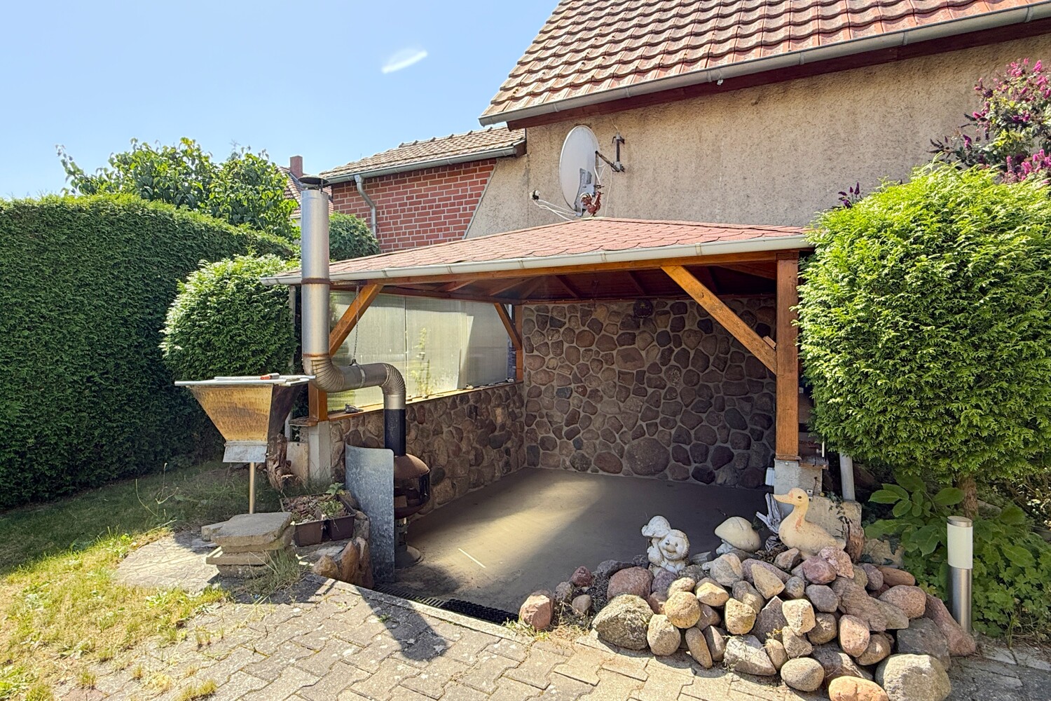 gemütlicher Pavillon
