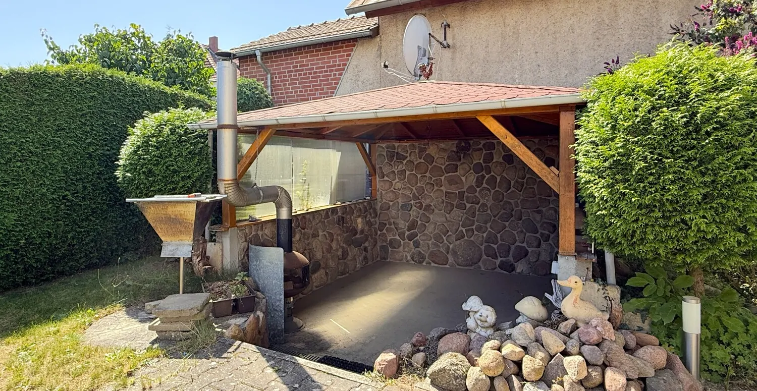 gemütlicher Pavillon