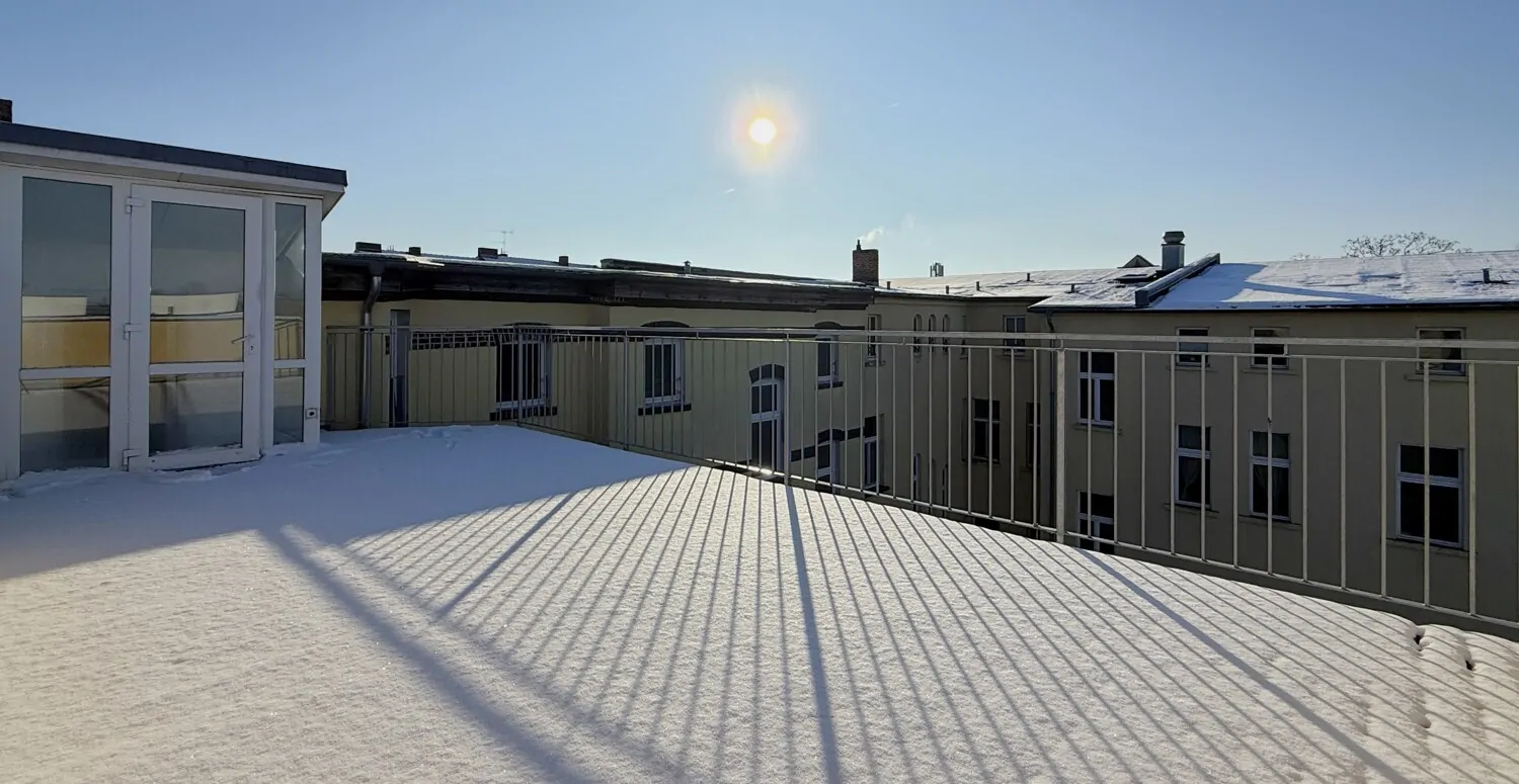 große Dachterrasse mit traumhafter Aussicht