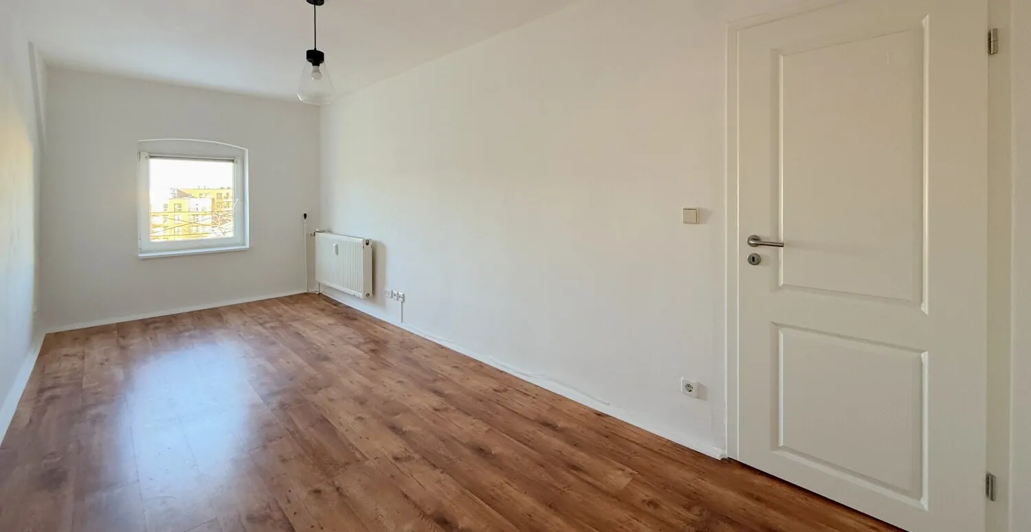 hofseitiges Kinder-, Arbeits- oder Gästezimmer