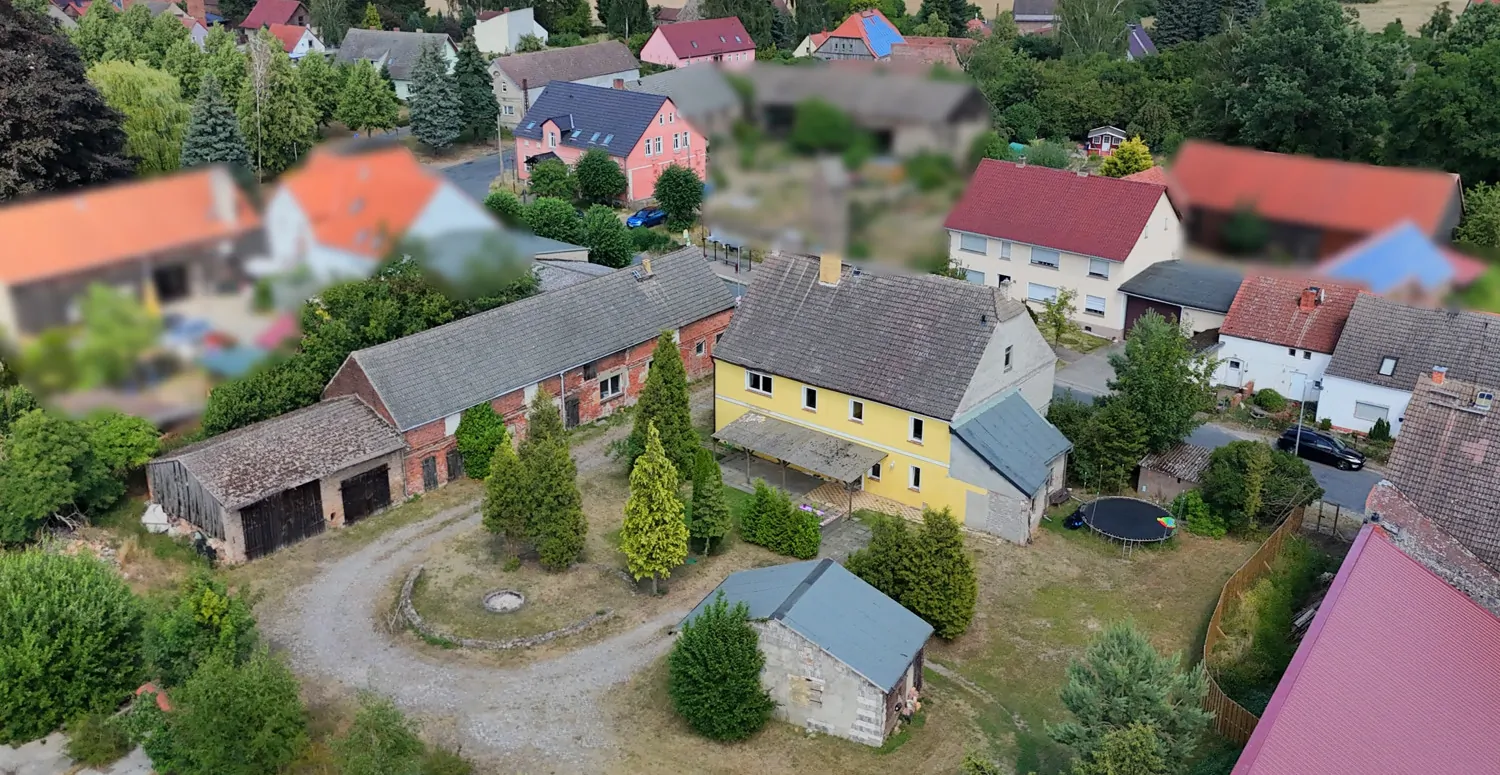 Haus und Hof aus der Vogelpespektive