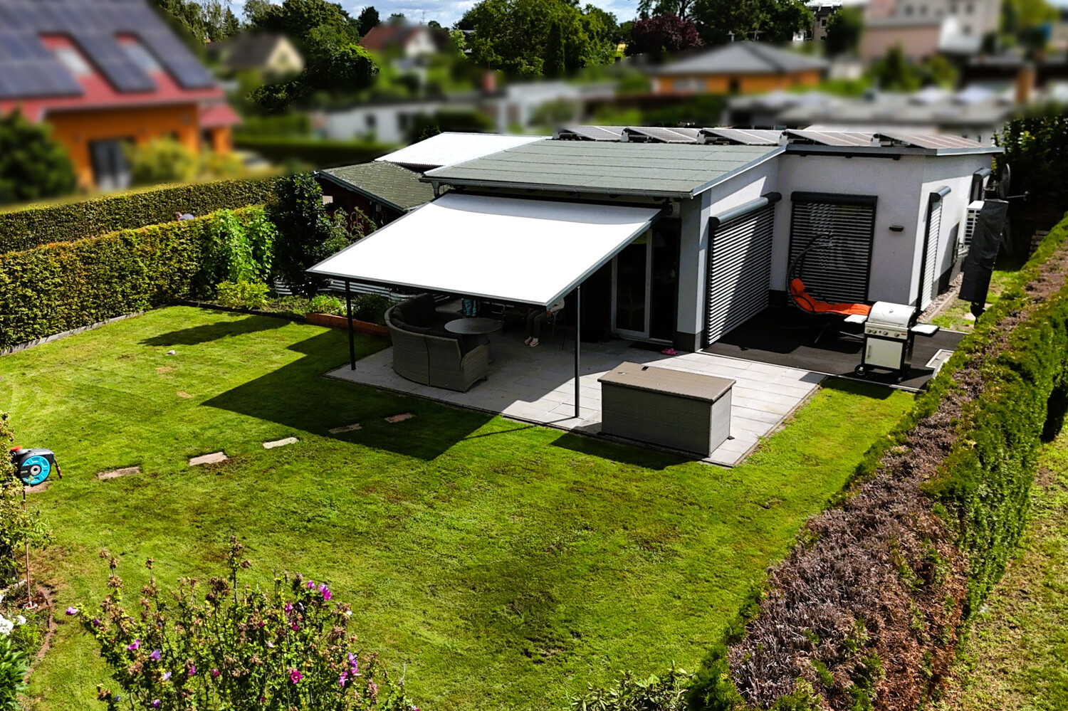 hochwertiges Ferienhaus mit PV-Anlage
