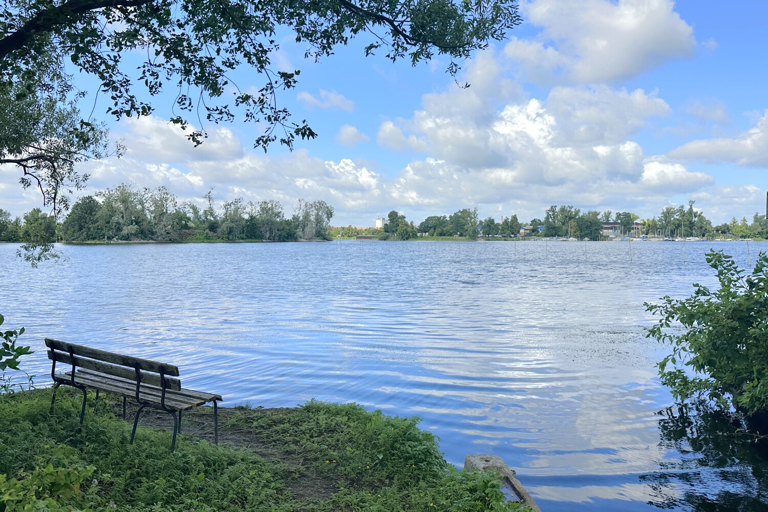 Badestelle am Ufer