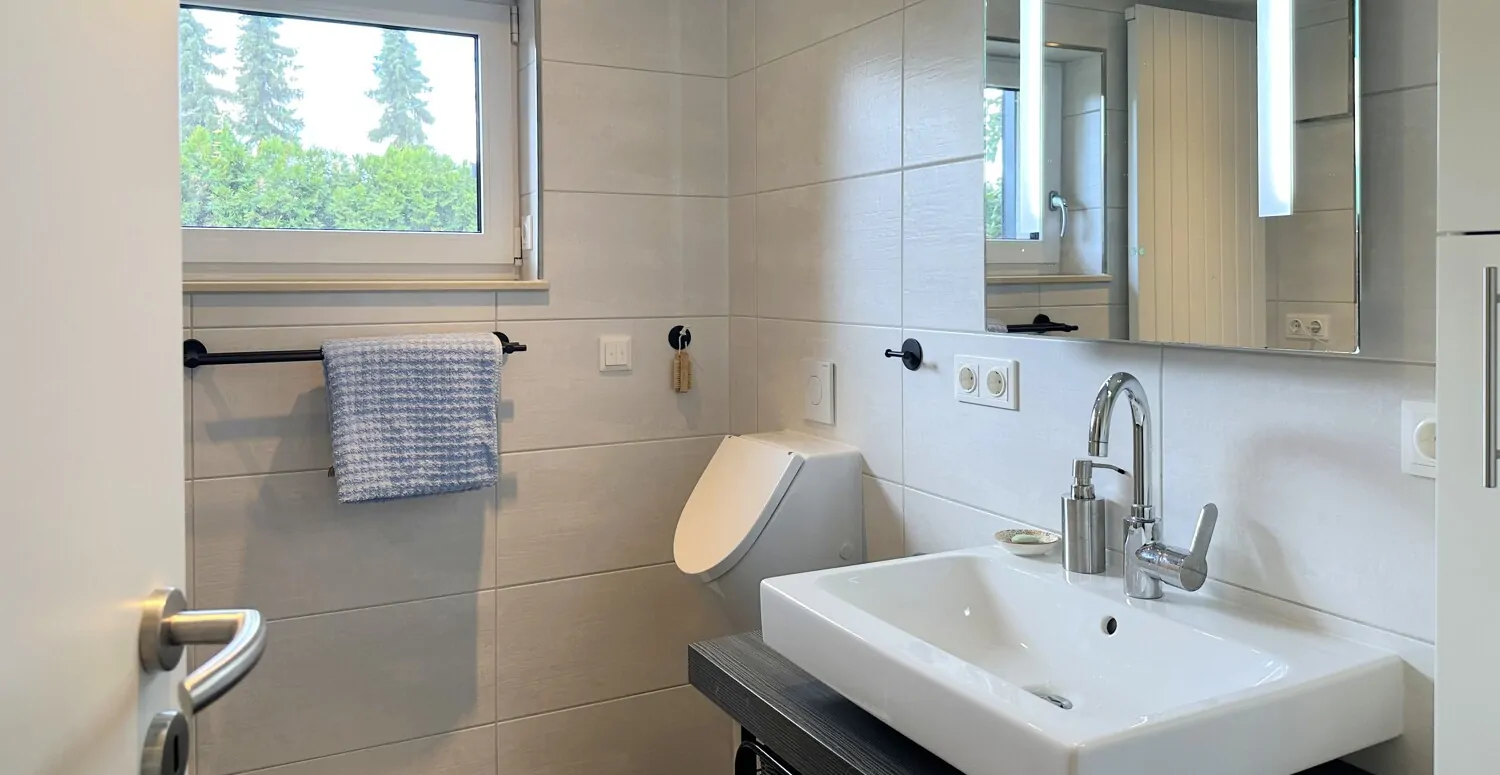 modernes Badezimmer