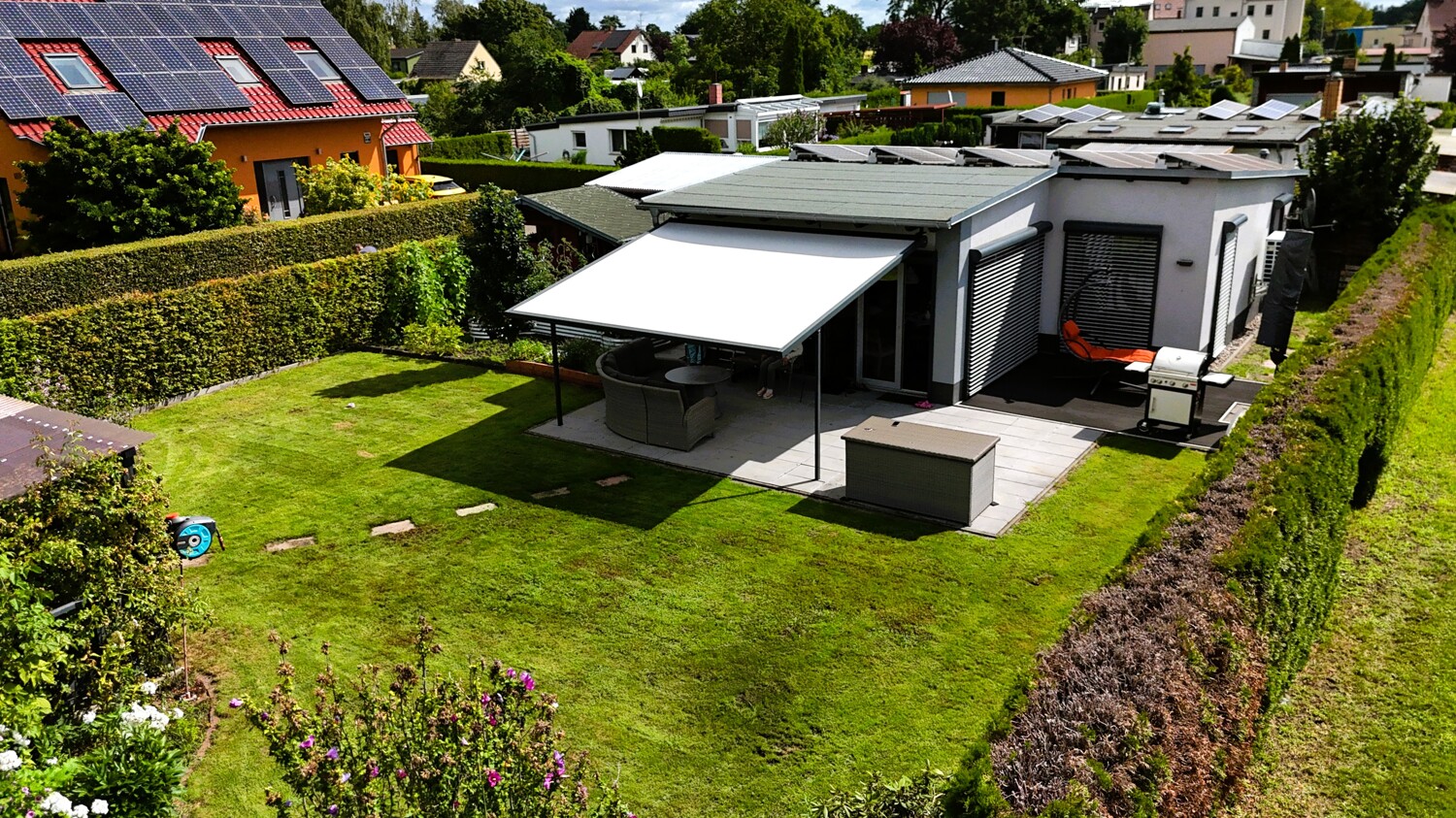 hochwertiges Ferienhaus mit PV-Anlage