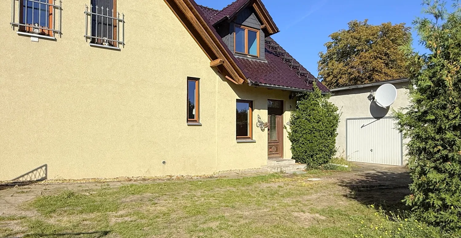 unbefestigter Innenhof