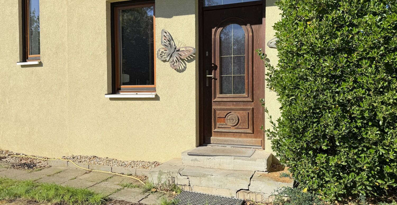 Hauseingang im nachträglichen Anbau