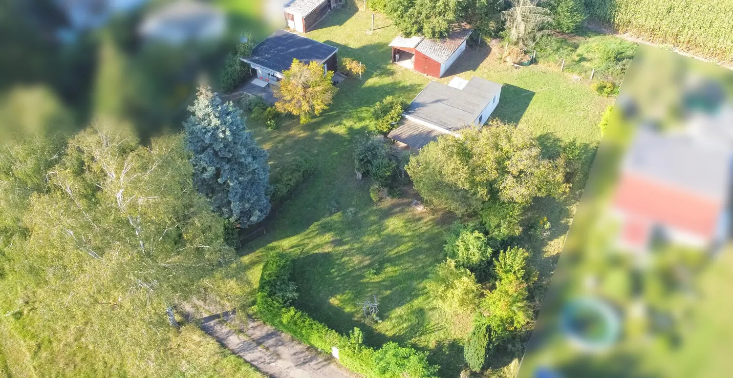 Wochenendgrundstück mit Ausblick auf Feld und Wiese