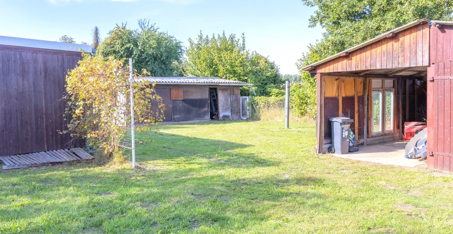 Doppelgarage und Schuppen