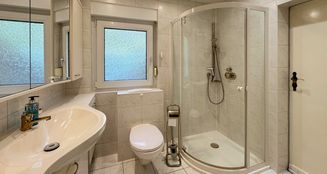 von_poll_real_estate_property_25165052_image_7