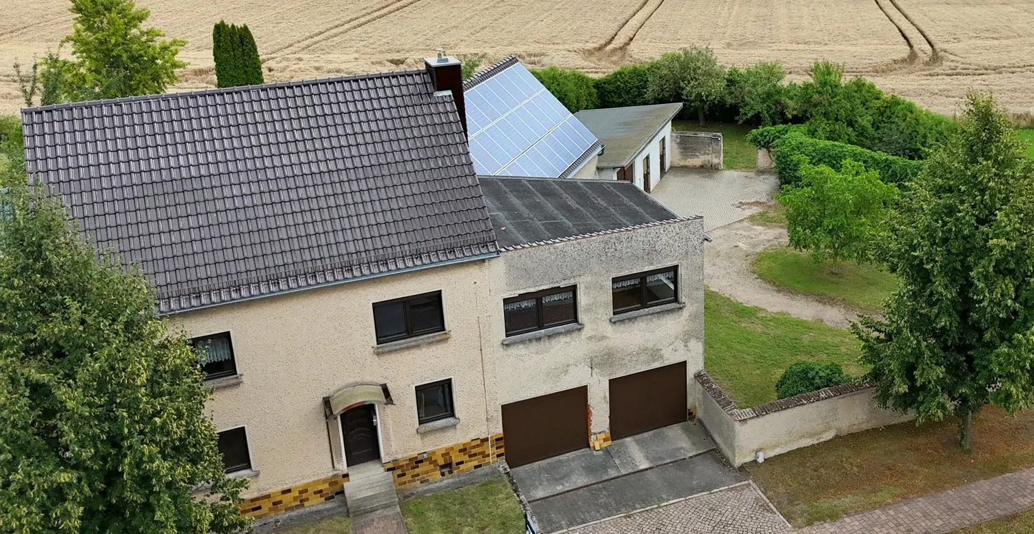 großzügiges Einfamilienhaus mit ca. 209 m² Wohnfläche