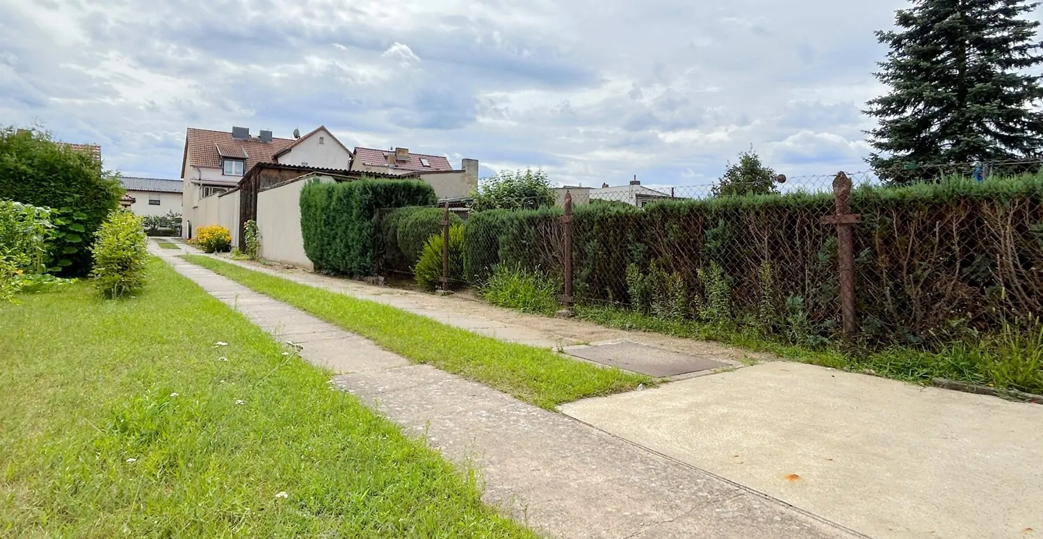 Zufahrt zum Grundstück in zweiter Reihe