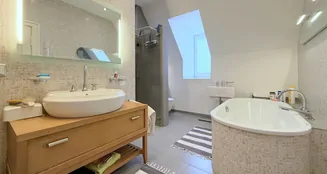 von_poll_real_estate_property_25165045N_image_14