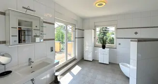 von_poll_real_estate_property_25165073EFH_image_12